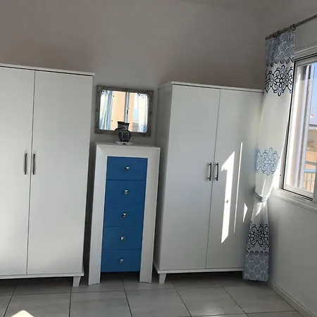 Апартаменти Kings Palace - Modern Penthouse With Incredible Sea Views